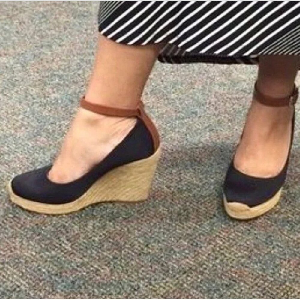 BCBG Gracyn Wedge Espadrille Women’s 8 38 Shoe Jute Navy Blue Heel Summer Canvas